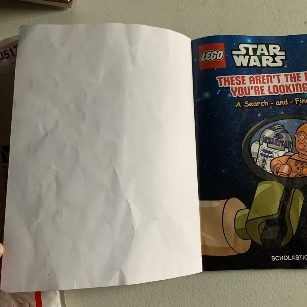3/$25 LEGO Star Wars the Droids You're Looking For Search Book - Picture 2 of 7